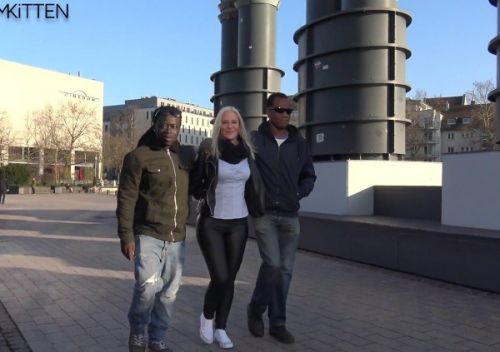 Lara-CumKitten - Big black zerfick date Mein erstes Mal mit 2 schwarzen XXXL (2018/FullHD)