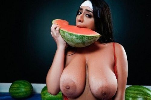 Violet Myers - Wetter Melons (2018/HD)